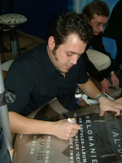 signing session in Mannheim (SATURN), April, 1st 2003